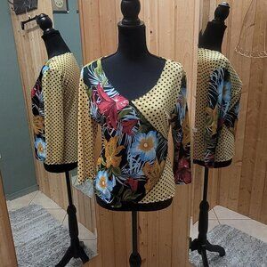 Jessica Max Medium yellow and black Jessica Max USA brand, floral print long sle